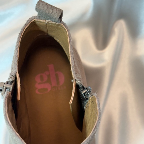 EUC Jovi-Girl Suede Western Inspired Booties - Picture 8 of 9